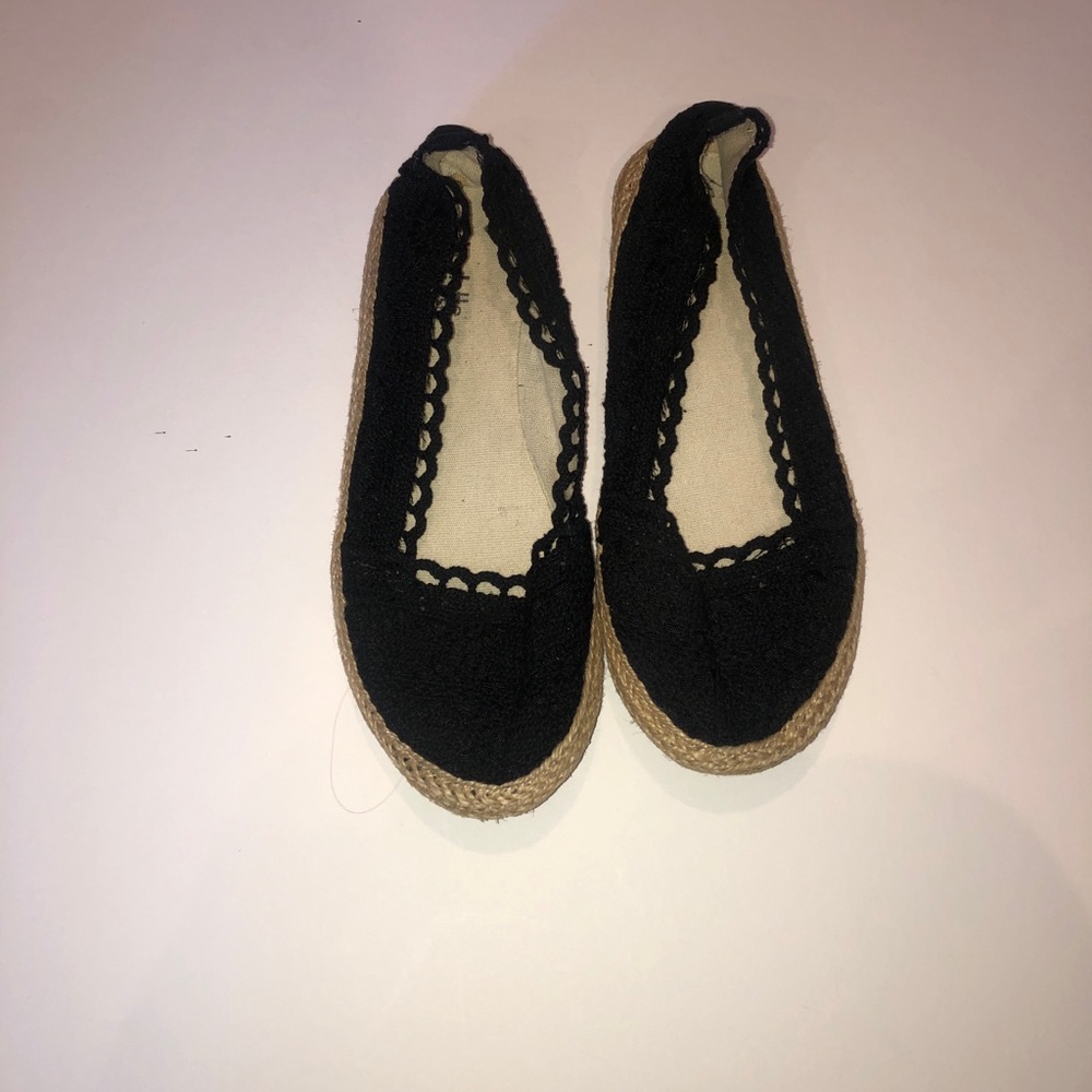 Charlotte Russe Camille flat shoe black size 7